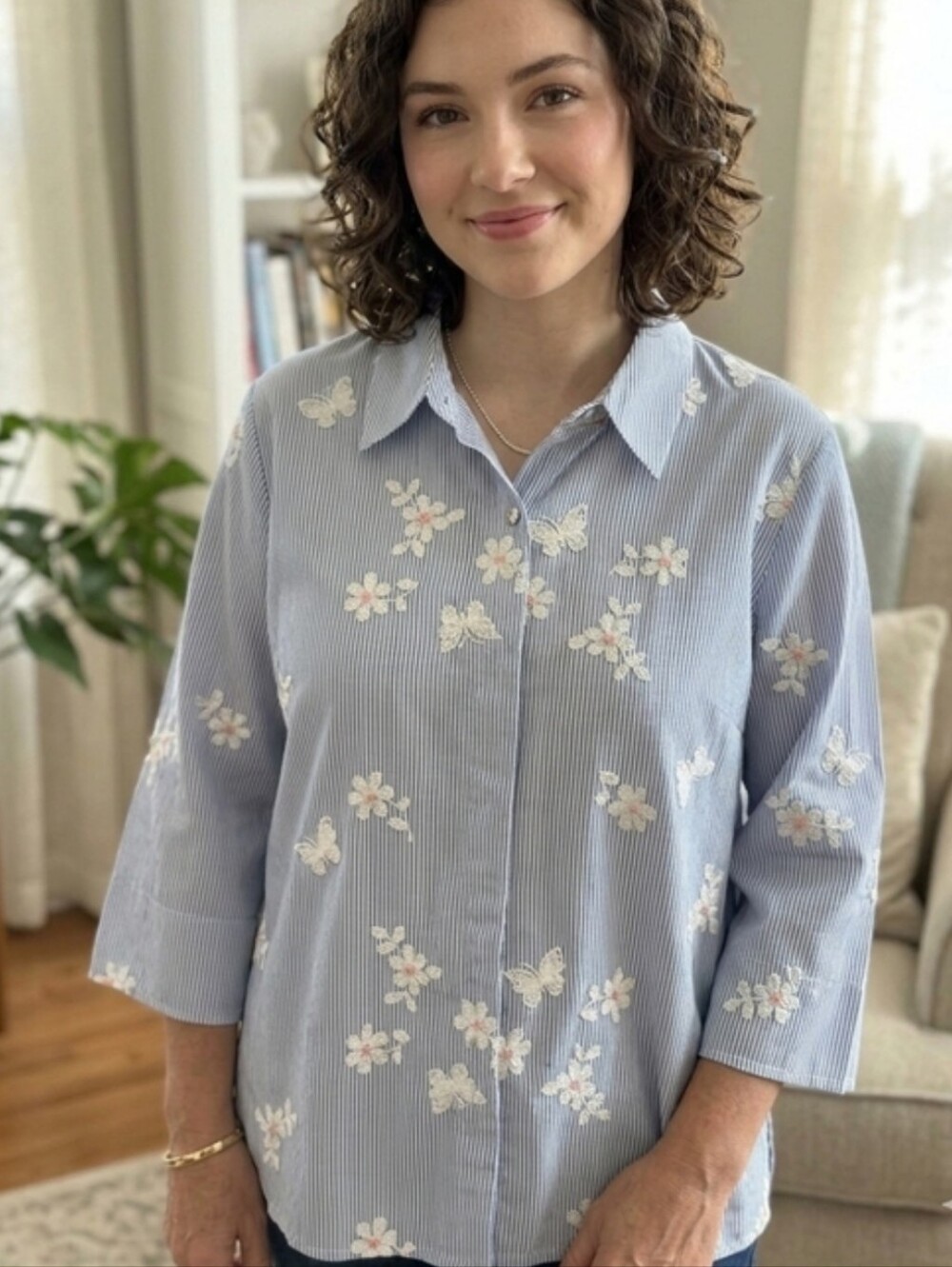 Alfred Dunner Floral Butterfly Embroidered Button Down Shirt Small Women's